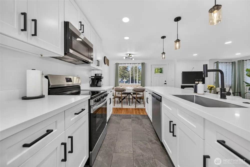 233 S 301st Street Federal Way, WA 98003