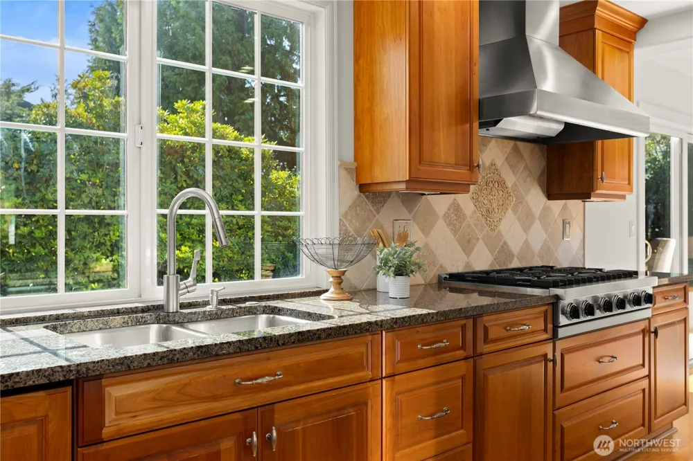4511 173rd Avenue SE Bellevue, WA 98006