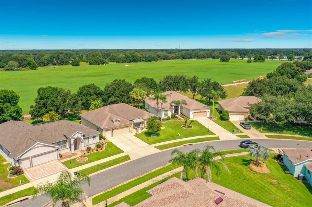 25543 MAUREPAS LANE Leesburg, FL 34748