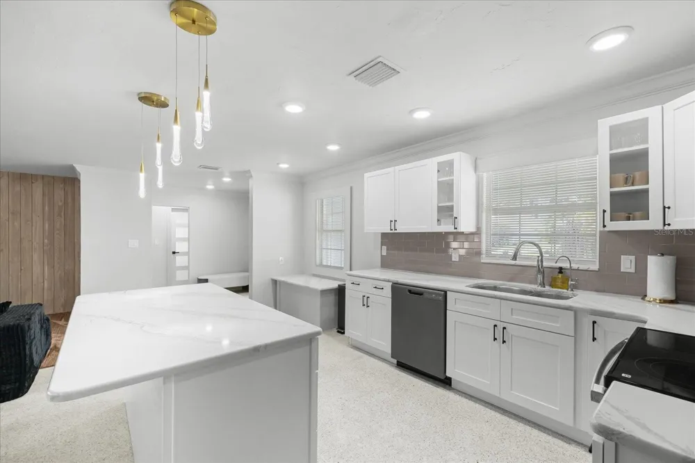 10001 S YACHT CLUB DRIVE Treasure Island, FL 33706