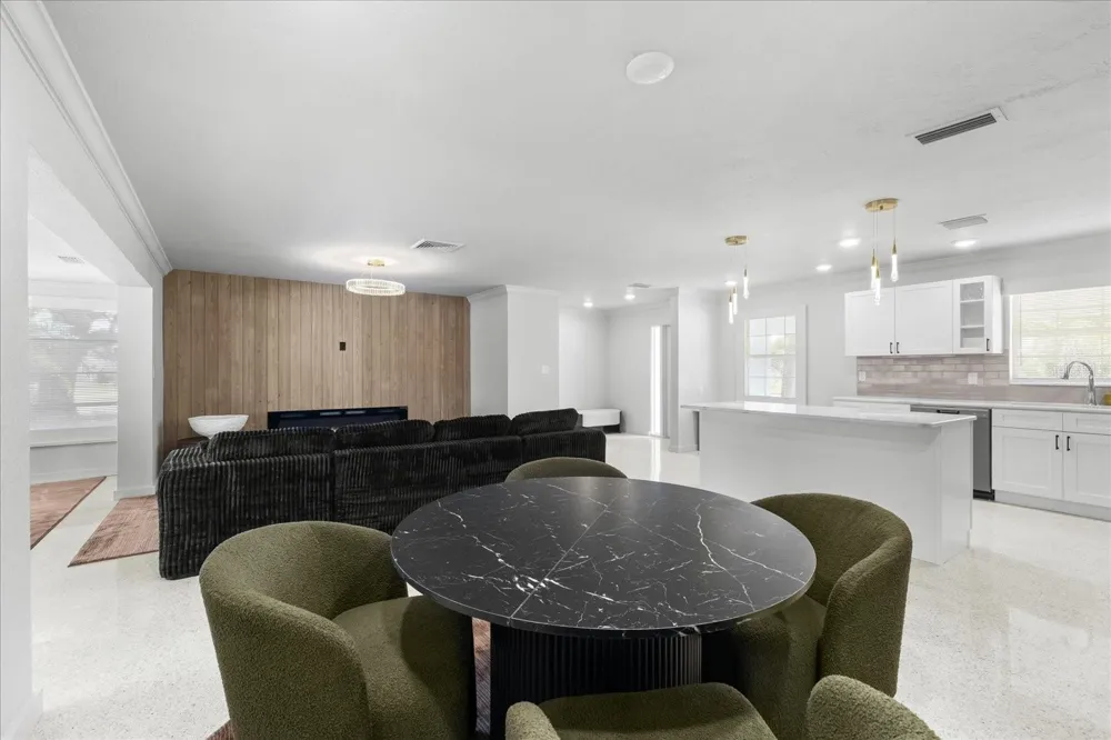 10001 S YACHT CLUB DRIVE Treasure Island, FL 33706