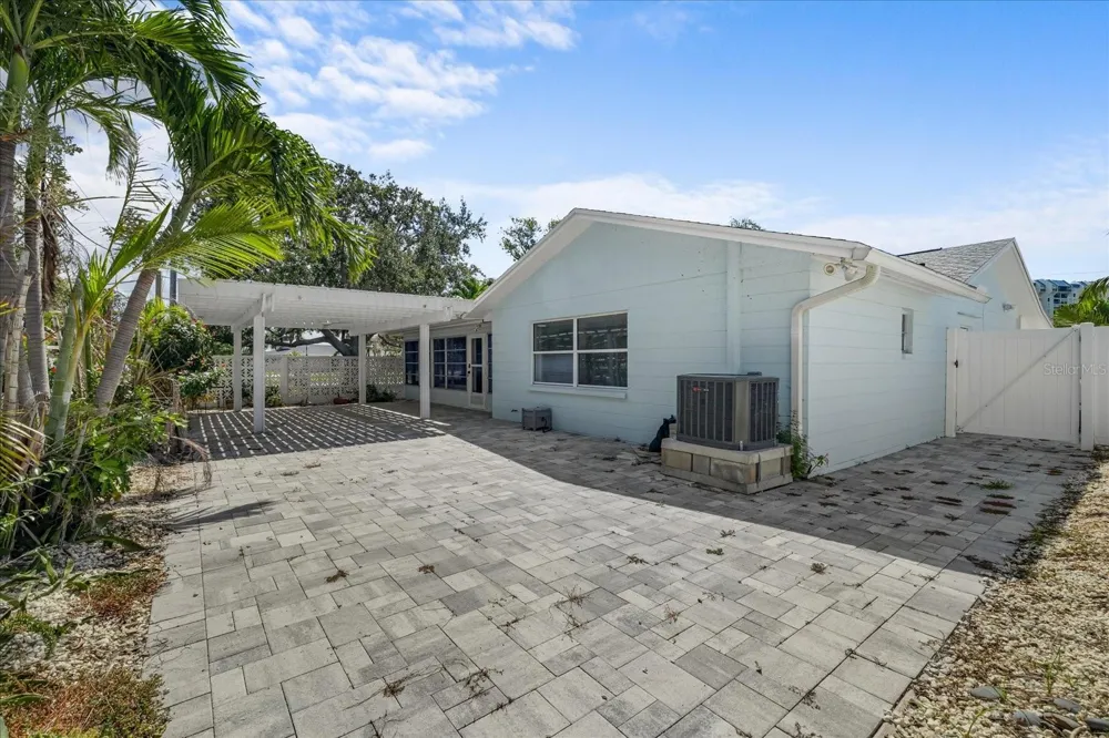 10001 S YACHT CLUB DRIVE Treasure Island, FL 33706