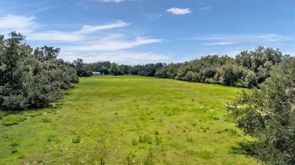 1620 SPARKMAN ROAD Tampa, FL 33610