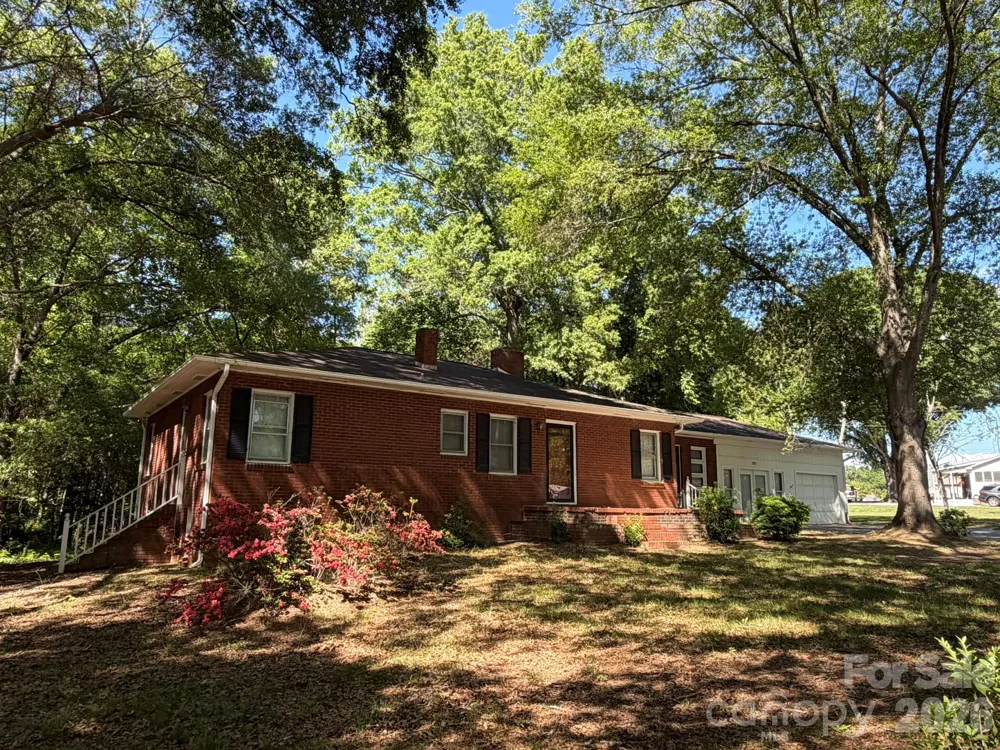 382 Alexis High Shoals Road Dallas, NC 28034