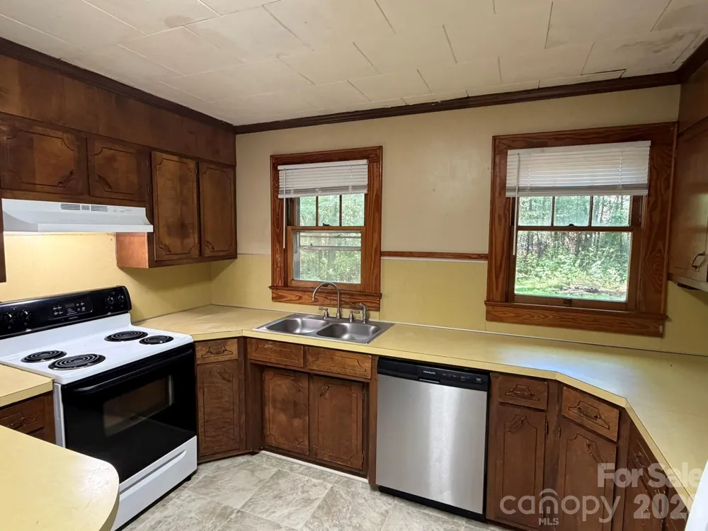 382 Alexis High Shoals Road Dallas, NC 28034