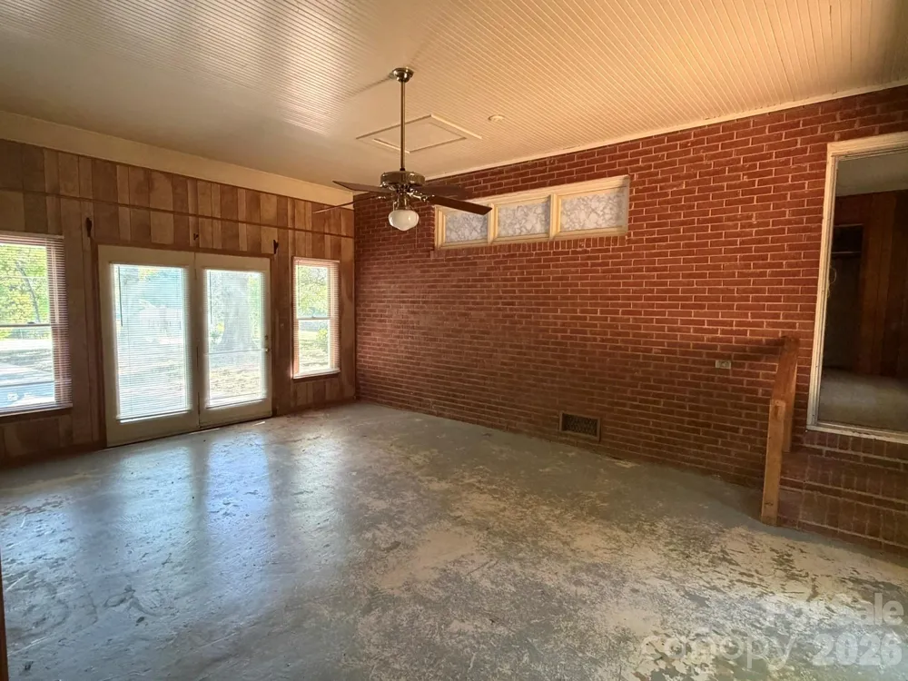 382 Alexis High Shoals Road Dallas, NC 28034