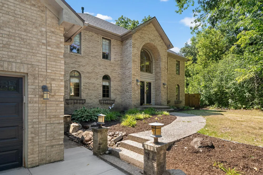 1504 Fairfield Road S Minnetonka, MN 55305