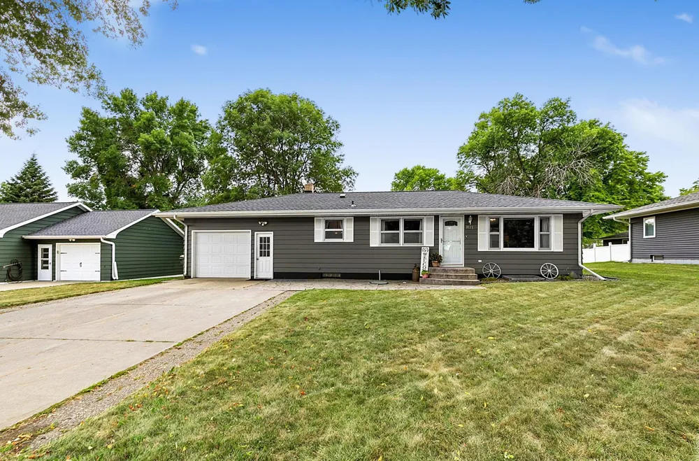 831 6th Street Albany, MN 56307
