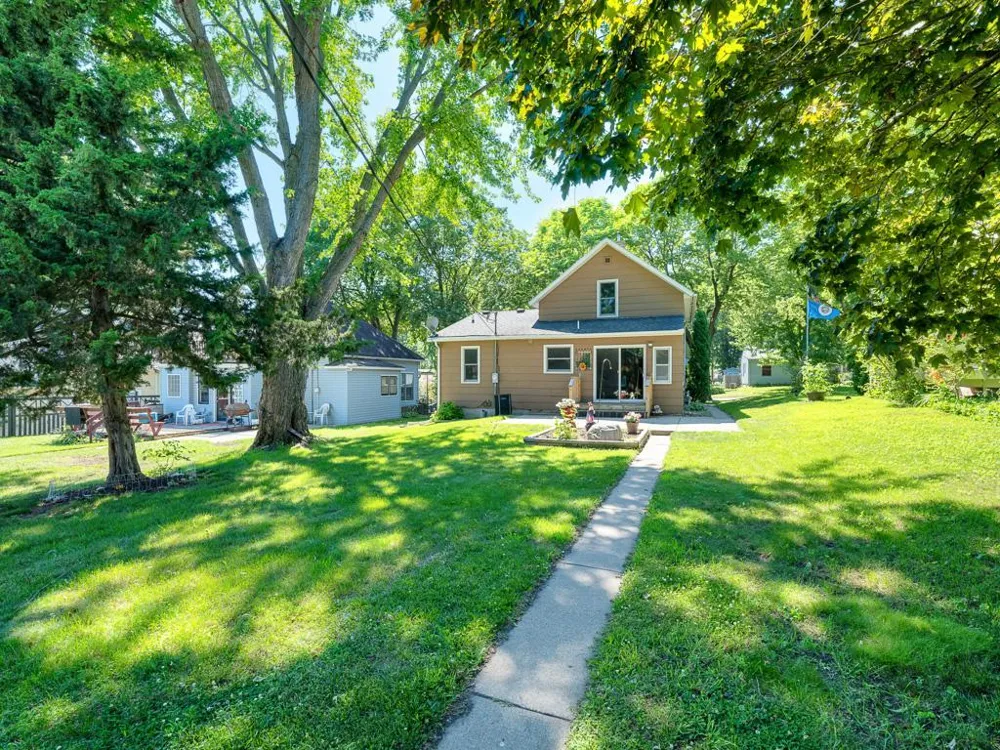 417 S Elm Street Waconia, MN 55387
