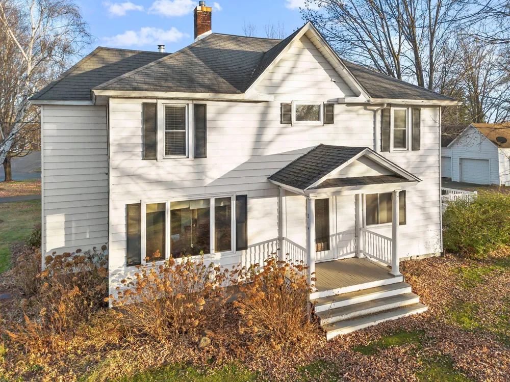 1045 Grove Street Cumberland, WI 54829