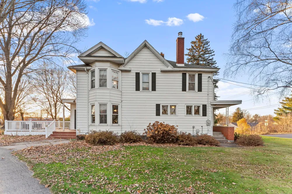 1045 Grove Street Cumberland, WI 54829