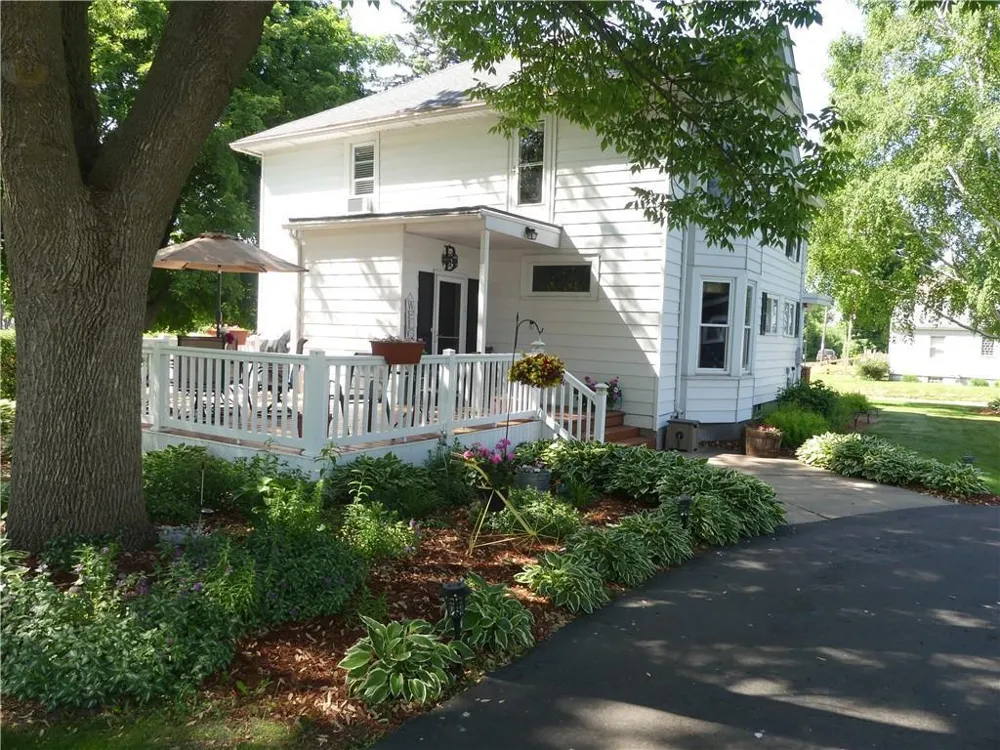 1045 Grove Street Cumberland, WI 54829
