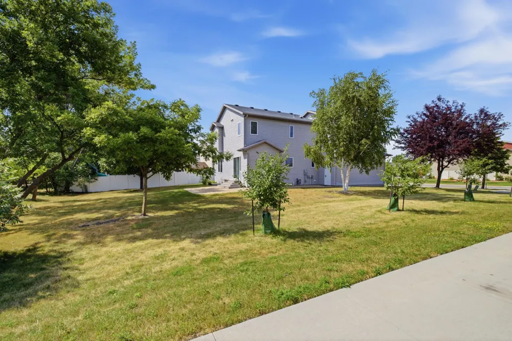 507 19th Avenue W West Fargo, ND 58078