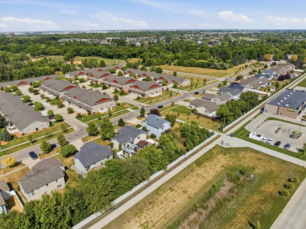 507 19th Avenue W West Fargo, ND 58078