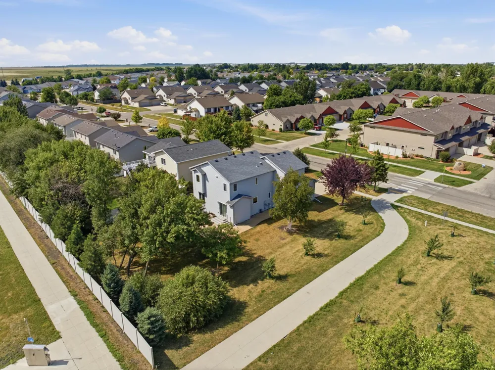 507 19th Avenue W West Fargo, ND 58078