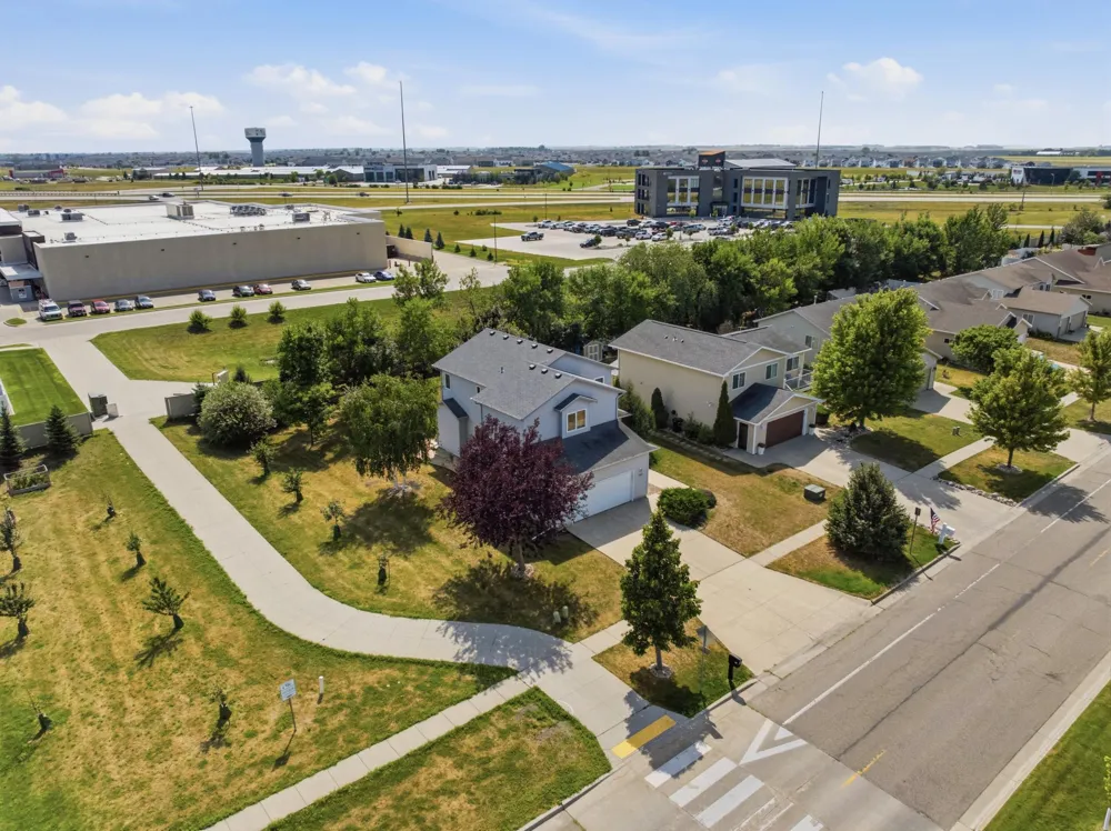507 19th Avenue W West Fargo, ND 58078