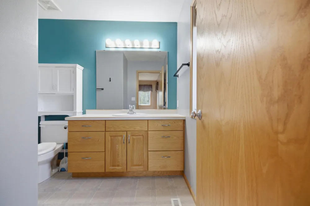 507 19th Avenue W West Fargo, ND 58078