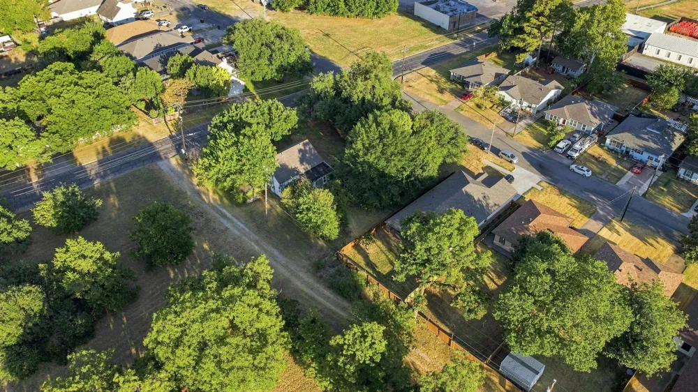 203 W Wilson Avenue Sherman, TX 75090
