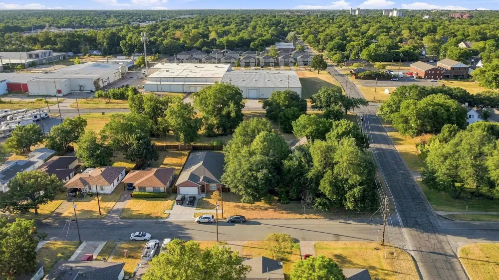 203 W Wilson Avenue Sherman, TX 75090