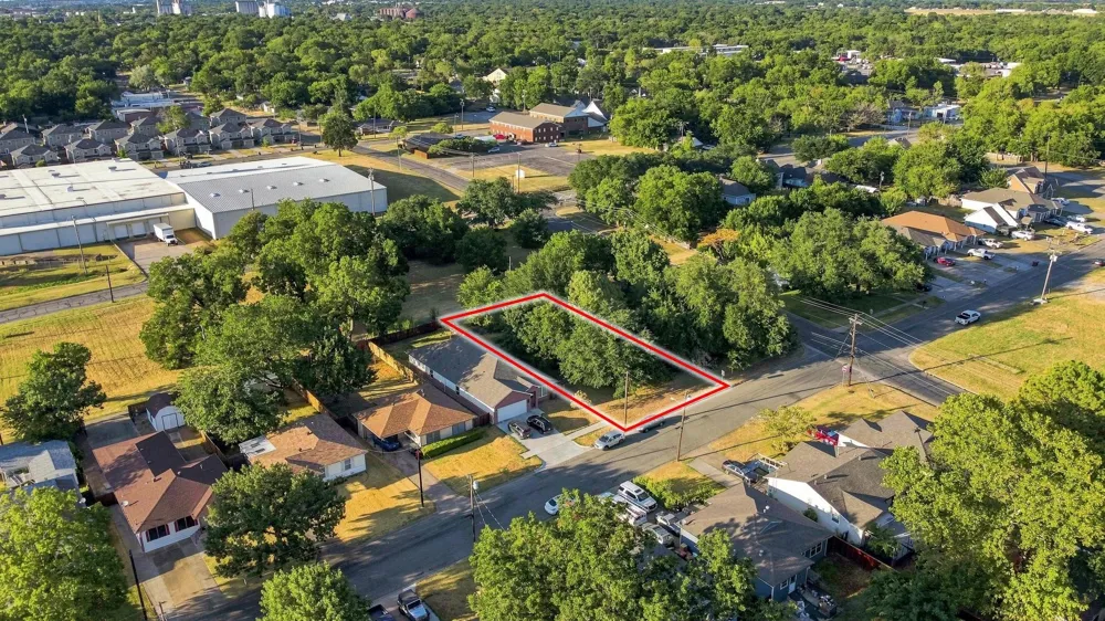 203 W Wilson Avenue Sherman, TX 75090