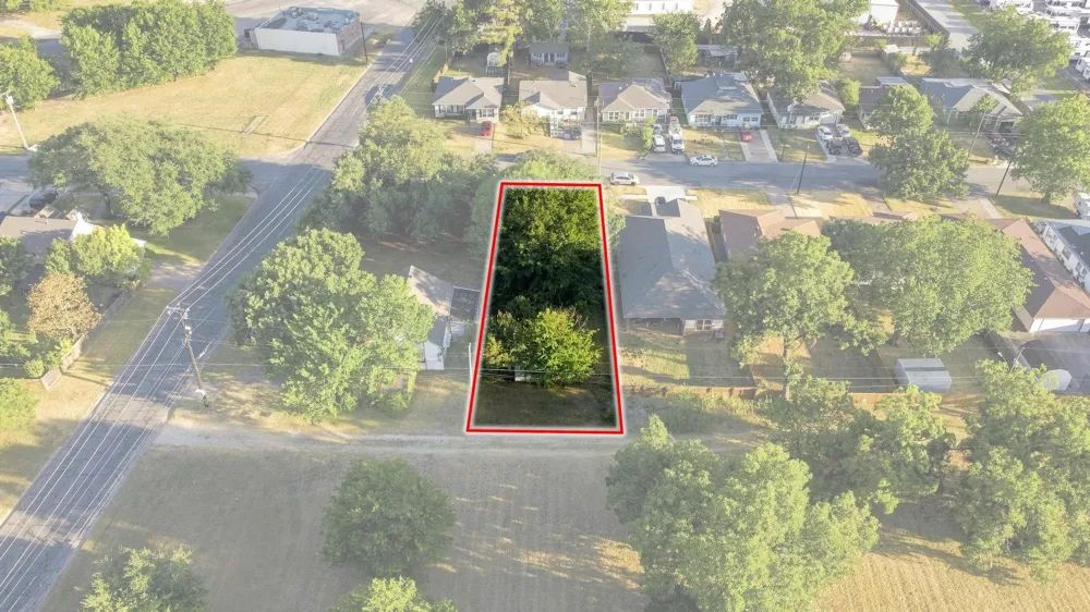 203 W Wilson Avenue Sherman, TX 75090
