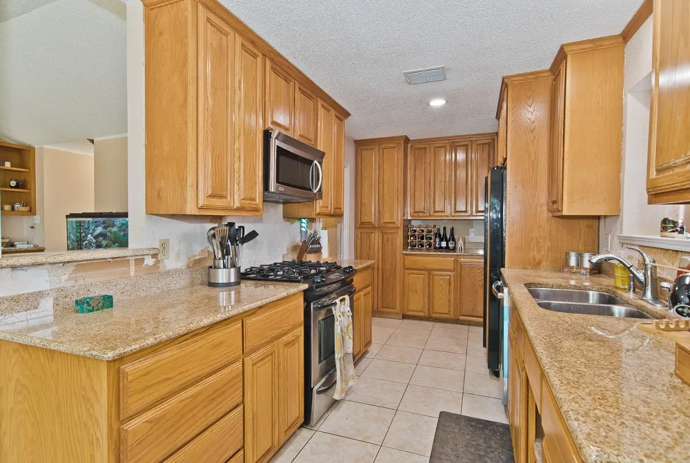 6545 Meadowlark Lane E Watauga, TX 76148