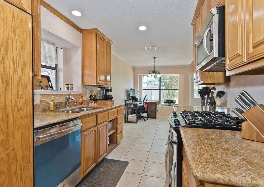 6545 Meadowlark Lane E Watauga, TX 76148