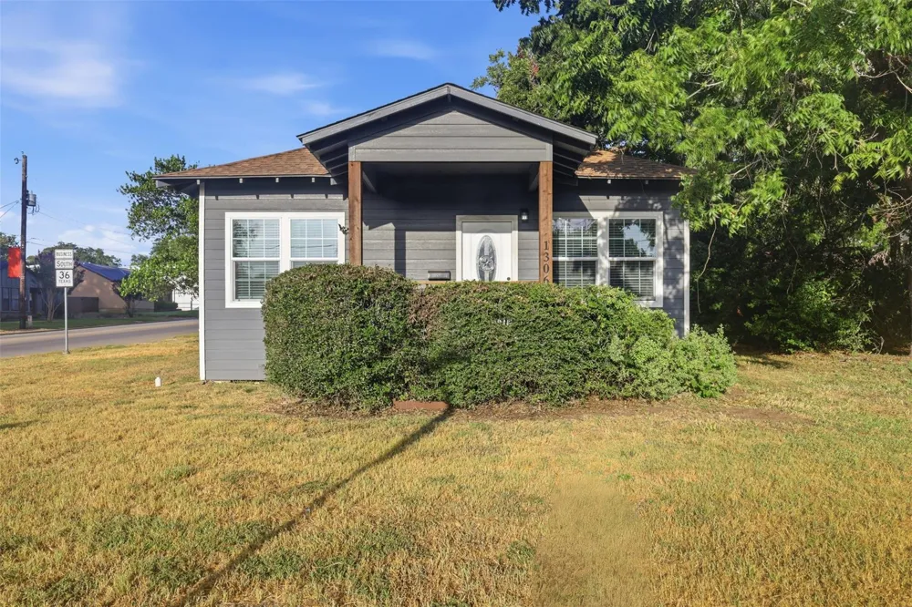 1306 S Austin Brenham, TX 77833