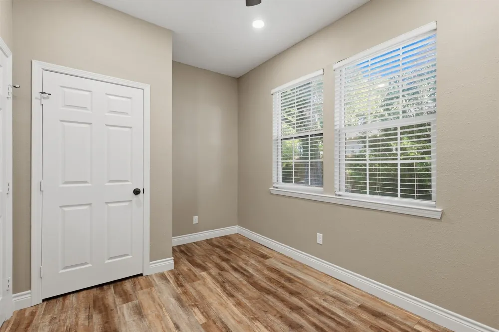 1306 S Austin Brenham, TX 77833