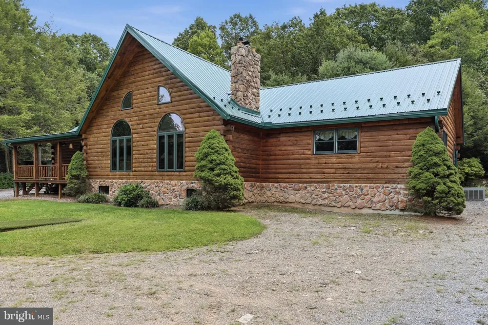 13268 UPPER STRASBURG ROAD Upperstrasburg, PA 17265