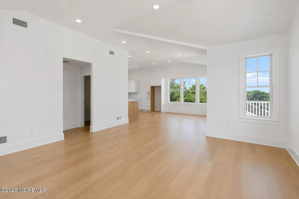 24 W Carolina Avenue Long Beach, NJ 08008