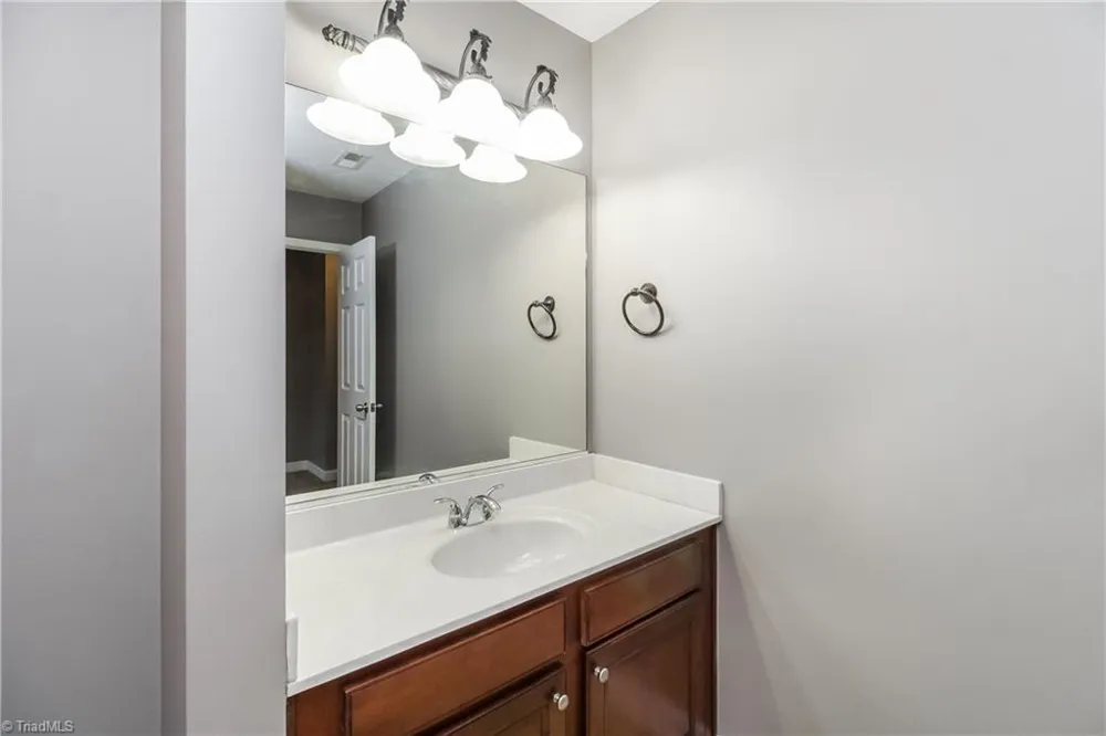 4512 Treebark Lane High Point, NC 27265