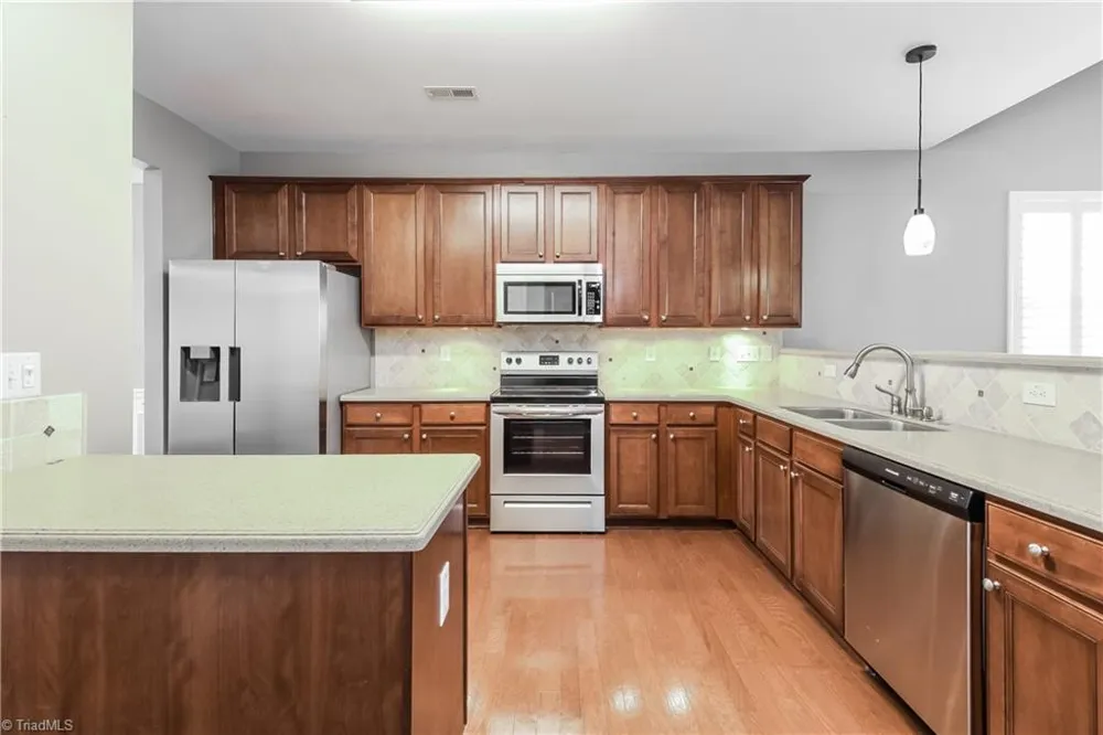 4512 Treebark Lane High Point, NC 27265
