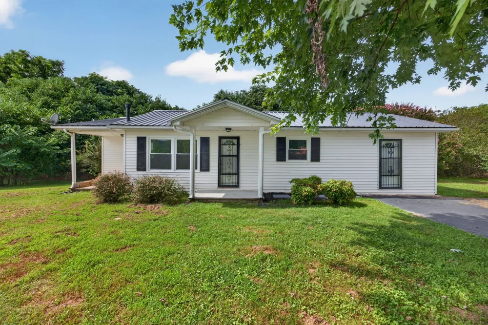 740 Pleasant Hill Rd Sparta, TN 38583