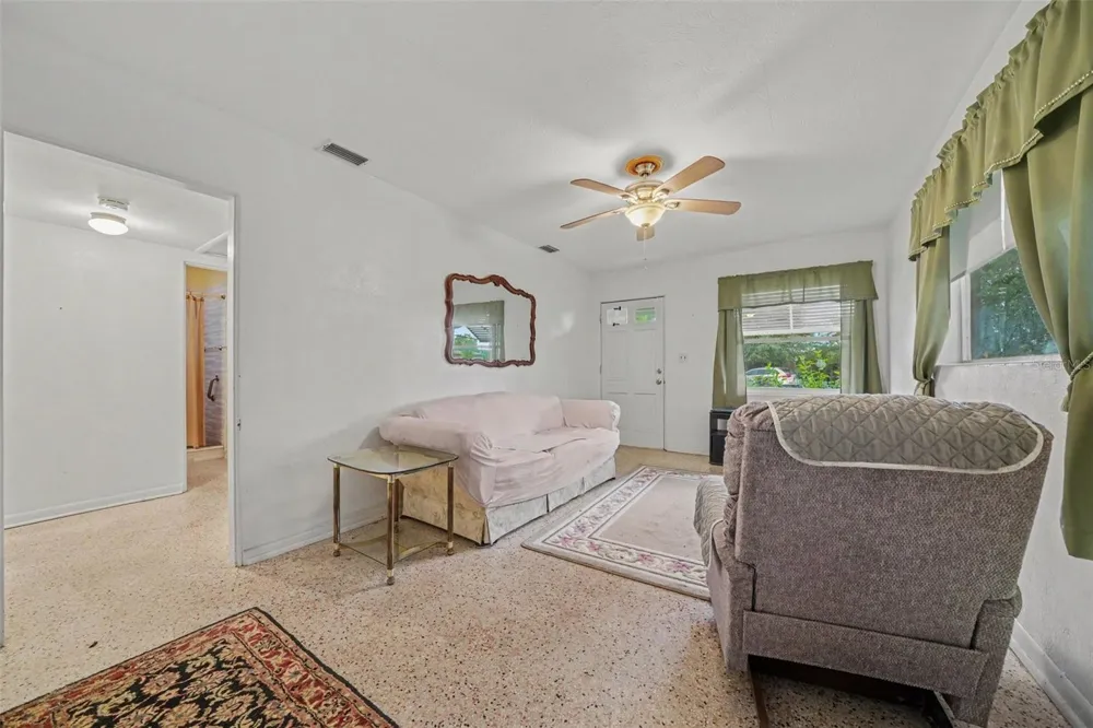 1941 OGLESBY AVENUE Winter Park, FL 32789