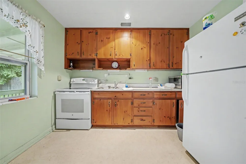 1941 OGLESBY AVENUE Winter Park, FL 32789