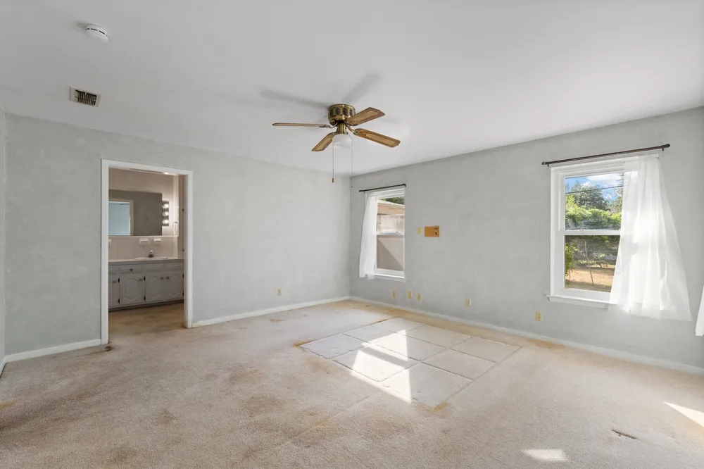 1227 Hilltop Drive Cleburne, TX 76033