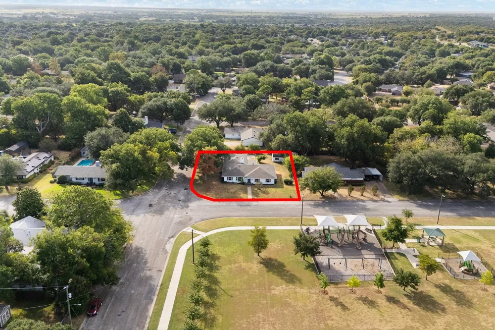 1227 Hilltop Drive Cleburne, TX 76033