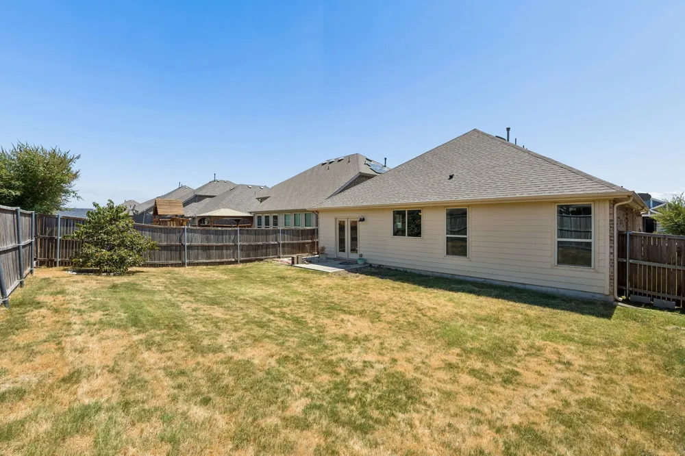 1605 Ridge Creek Lane Aubrey, TX 76227
