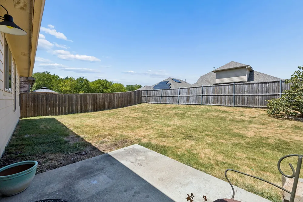 1605 Ridge Creek Lane Aubrey, TX 76227