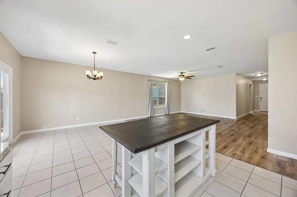 1605 Ridge Creek Lane Aubrey, TX 76227