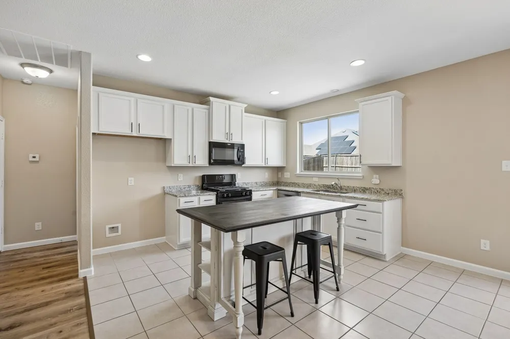 1605 Ridge Creek Lane Aubrey, TX 76227