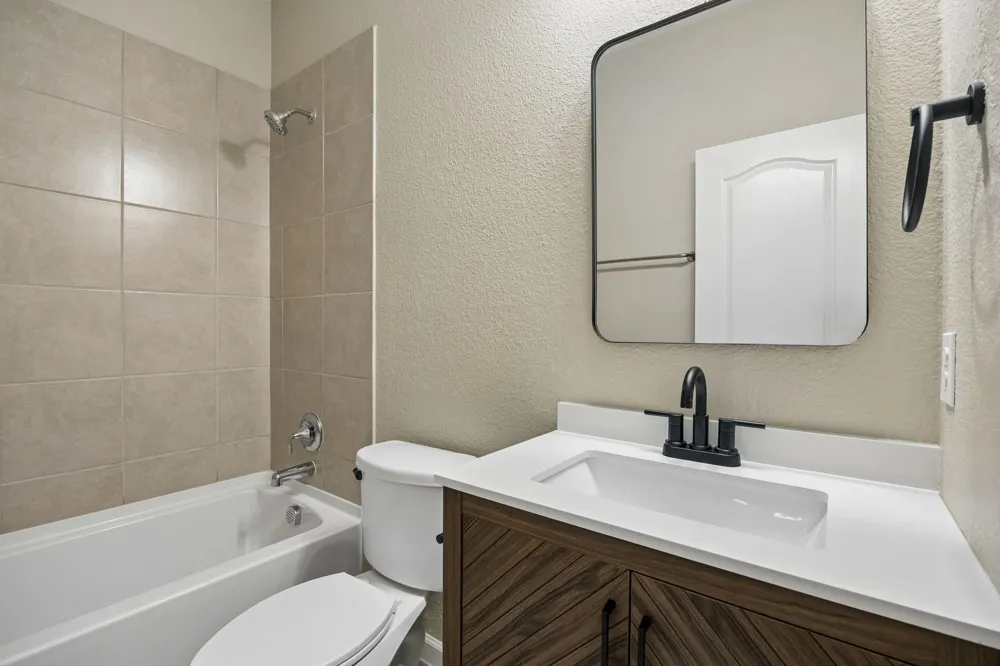1605 Ridge Creek Lane Aubrey, TX 76227