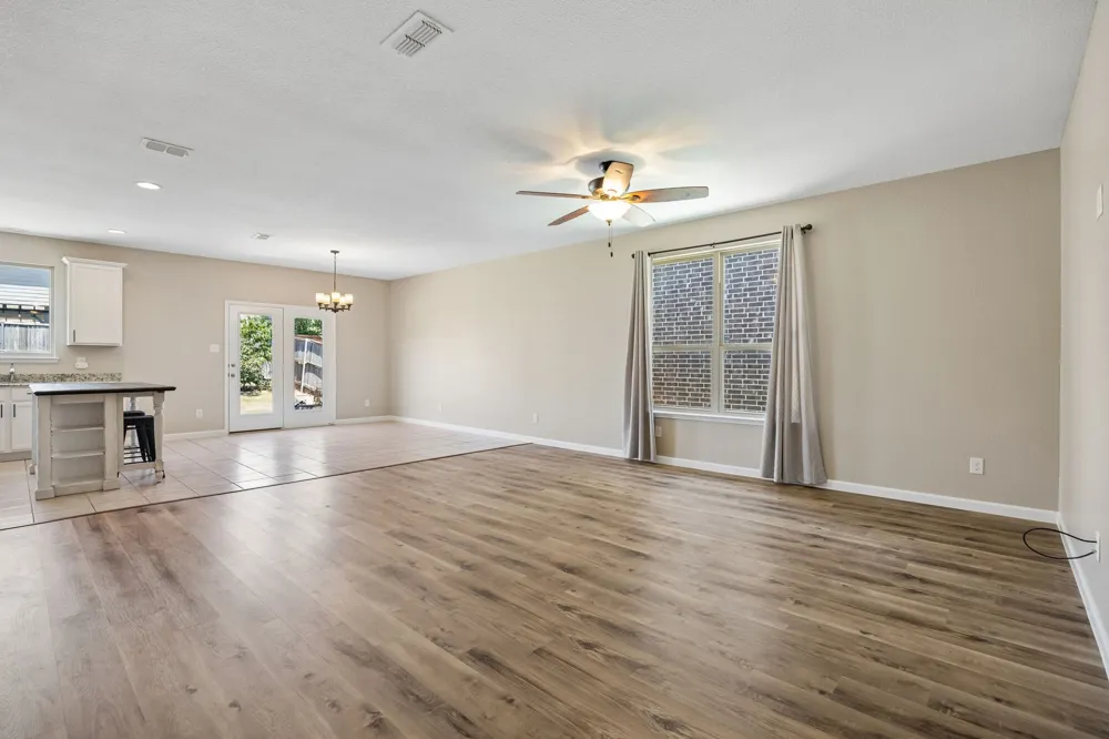 1605 Ridge Creek Lane Aubrey, TX 76227