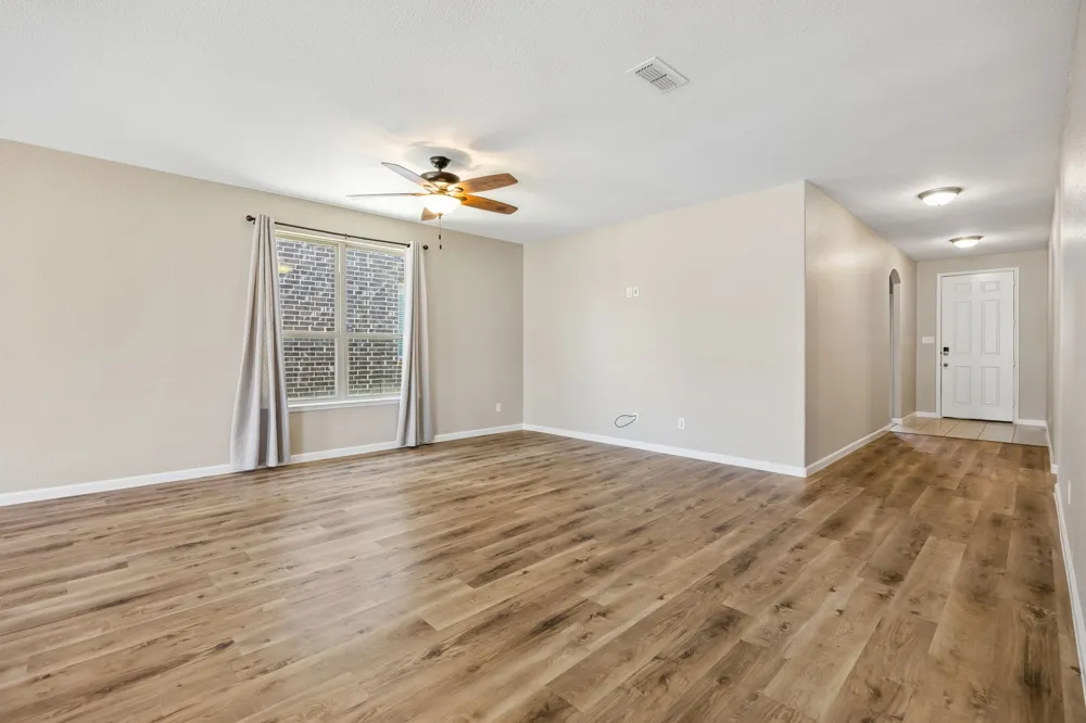 1605 Ridge Creek Lane Aubrey, TX 76227