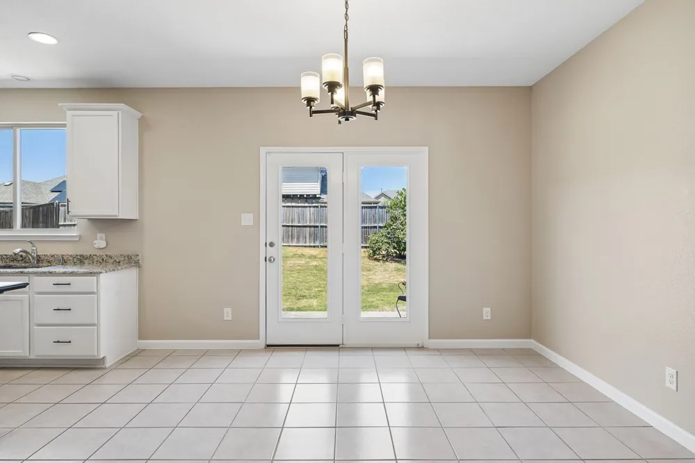 1605 Ridge Creek Lane Aubrey, TX 76227