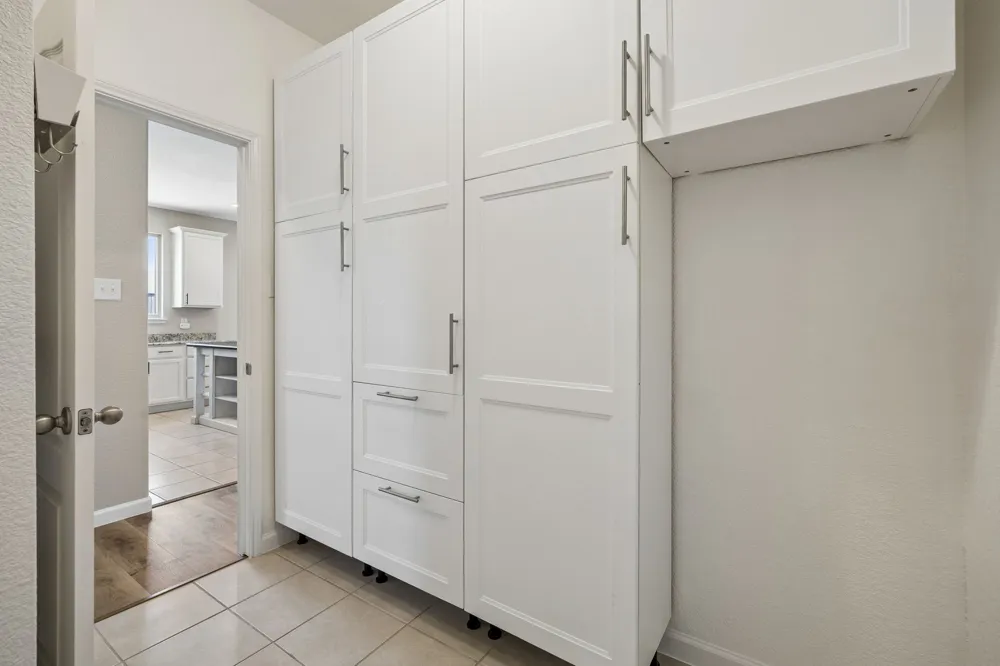 1605 Ridge Creek Lane Aubrey, TX 76227