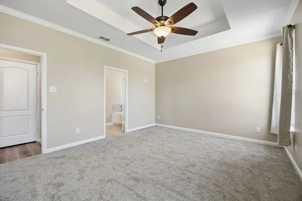 1605 Ridge Creek Lane Aubrey, TX 76227