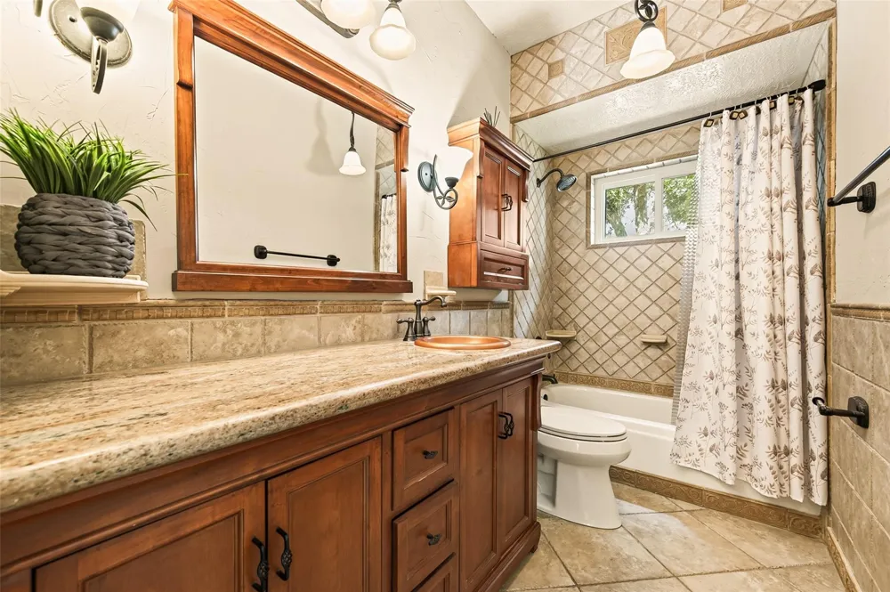 412 Melodywood Drive Friendswood, TX 77546