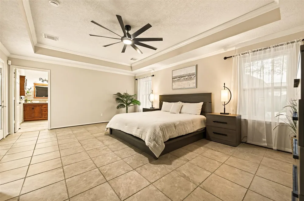 412 Melodywood Drive Friendswood, TX 77546